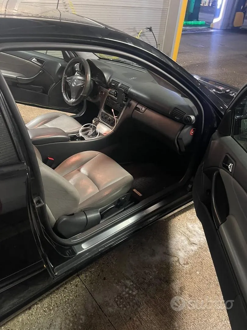 Mercedes-Benz C-Class 2003 photo 5