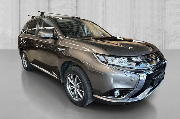 Mitsubishi Outlander 2016 photo 2