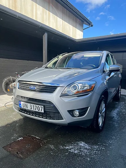 Ford Kuga 2010 photo 3