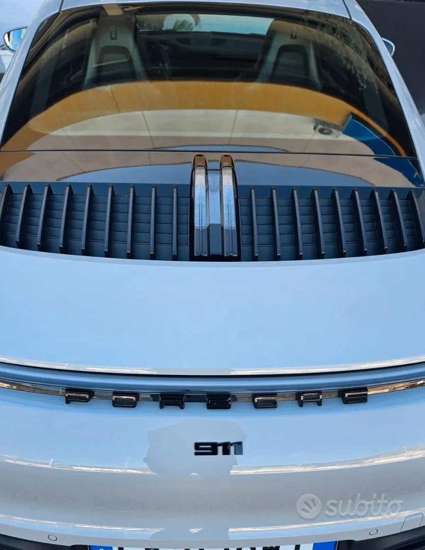 Porsche 911 2024 photo 2