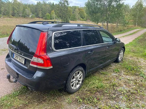 Volvo V70 2015 photo 2