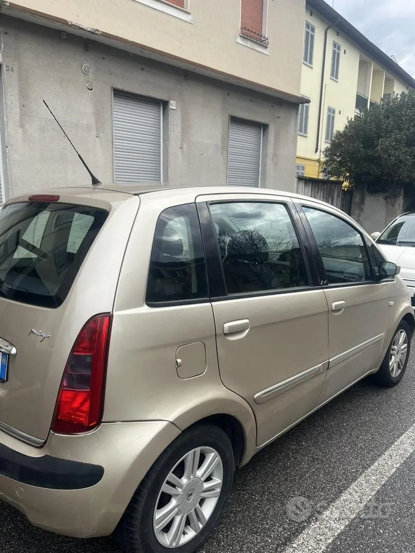 Lancia Musa 2004 photo 2