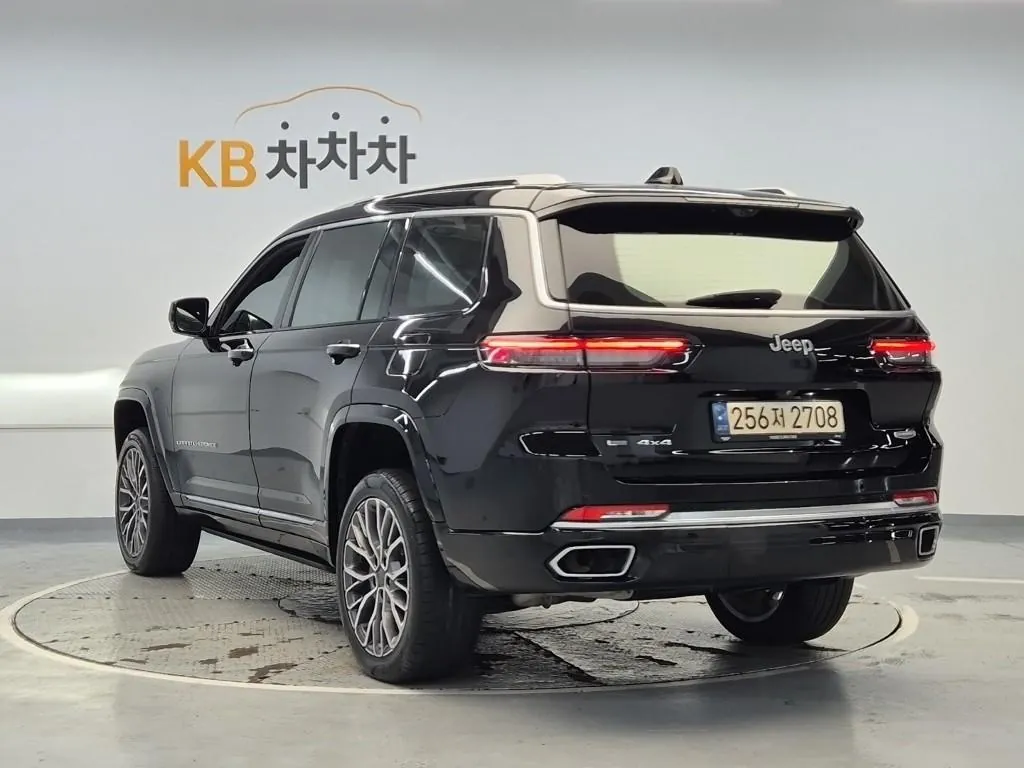 Jeep Grand Cherokee 2022 photo 2
