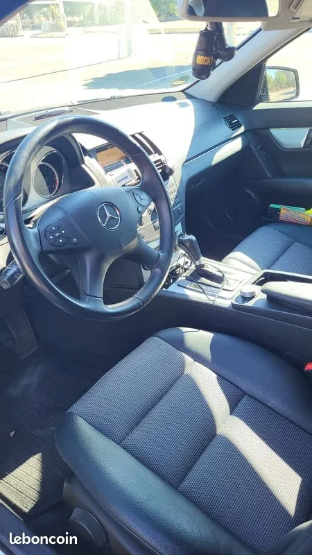 Mercedes-Benz C-Class 2011 photo 3