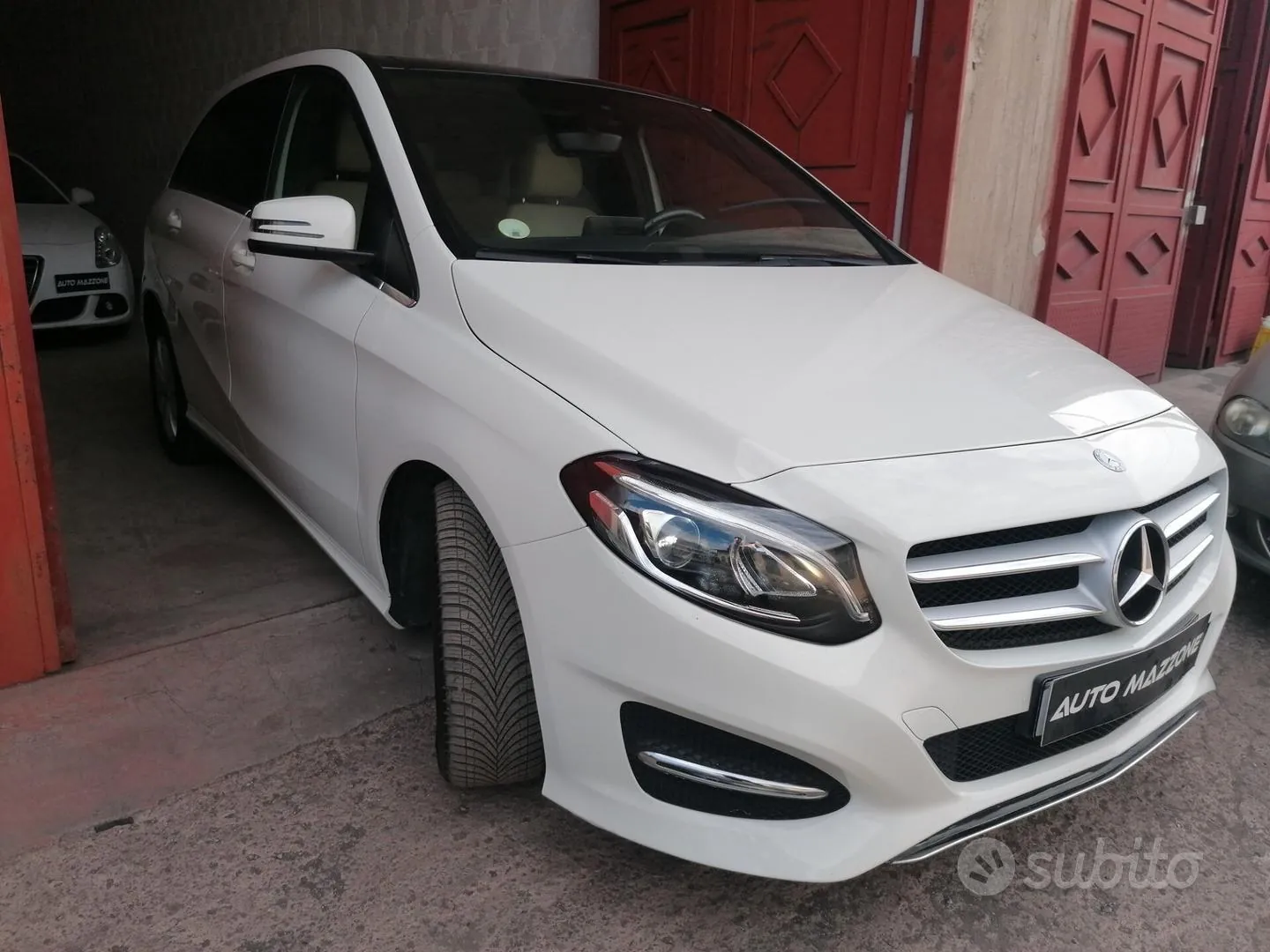 Mercedes-Benz B 180 2016 photo 4