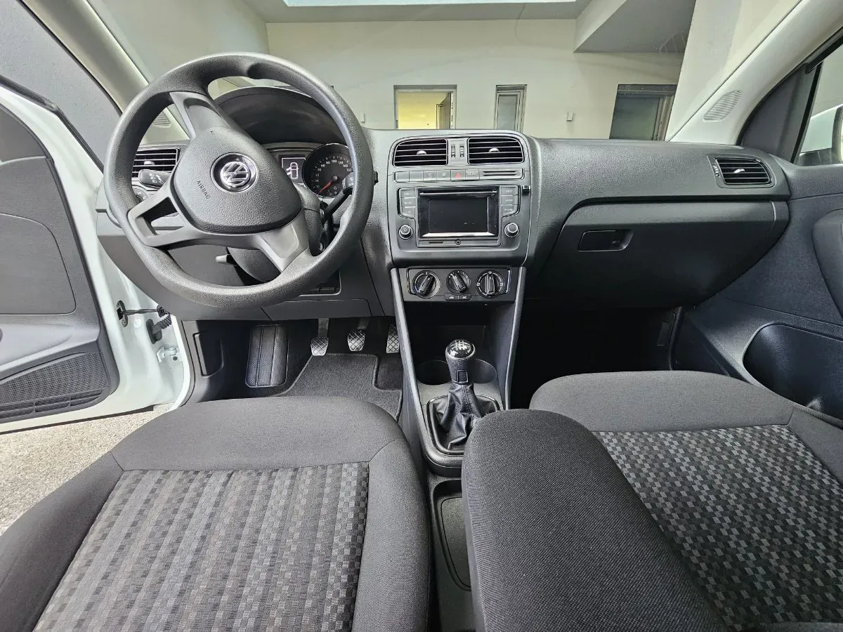 Volkswagen Polo 2017 photo 3