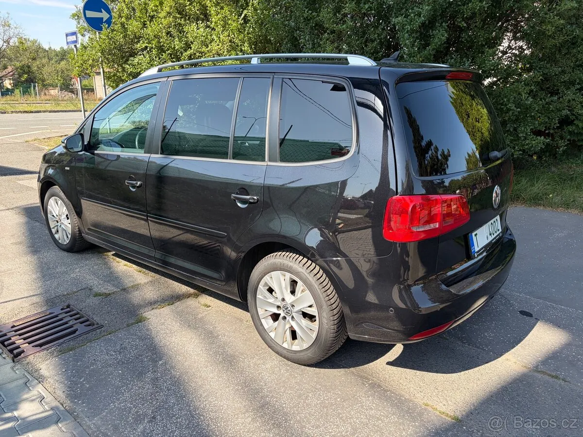 Volkswagen Touran 2013 photo 4