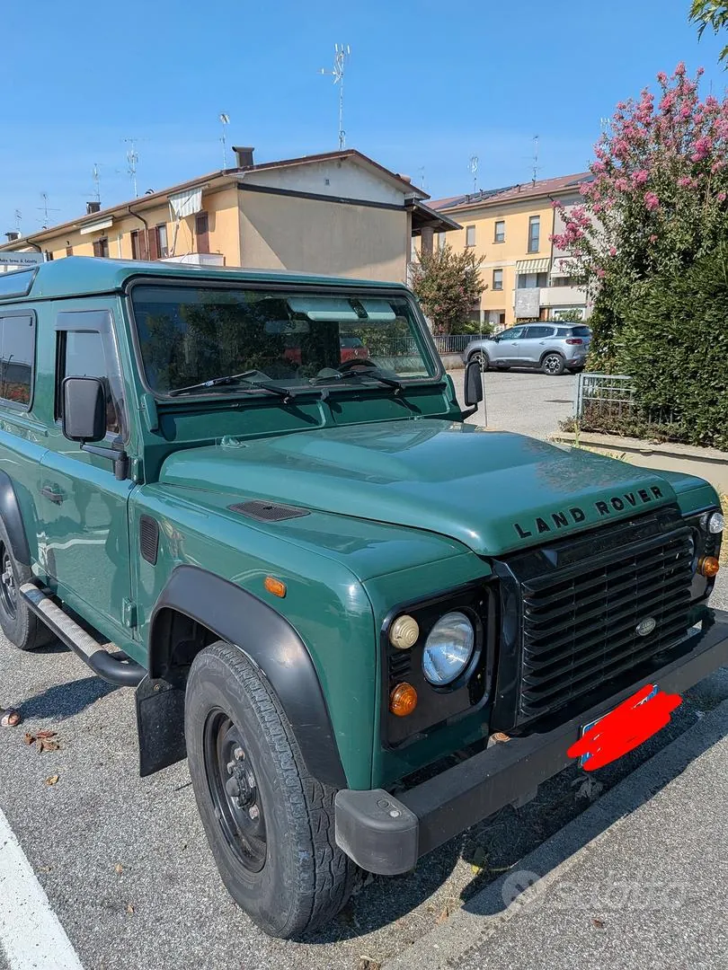 Land Rover Defender 2014 photo 5
