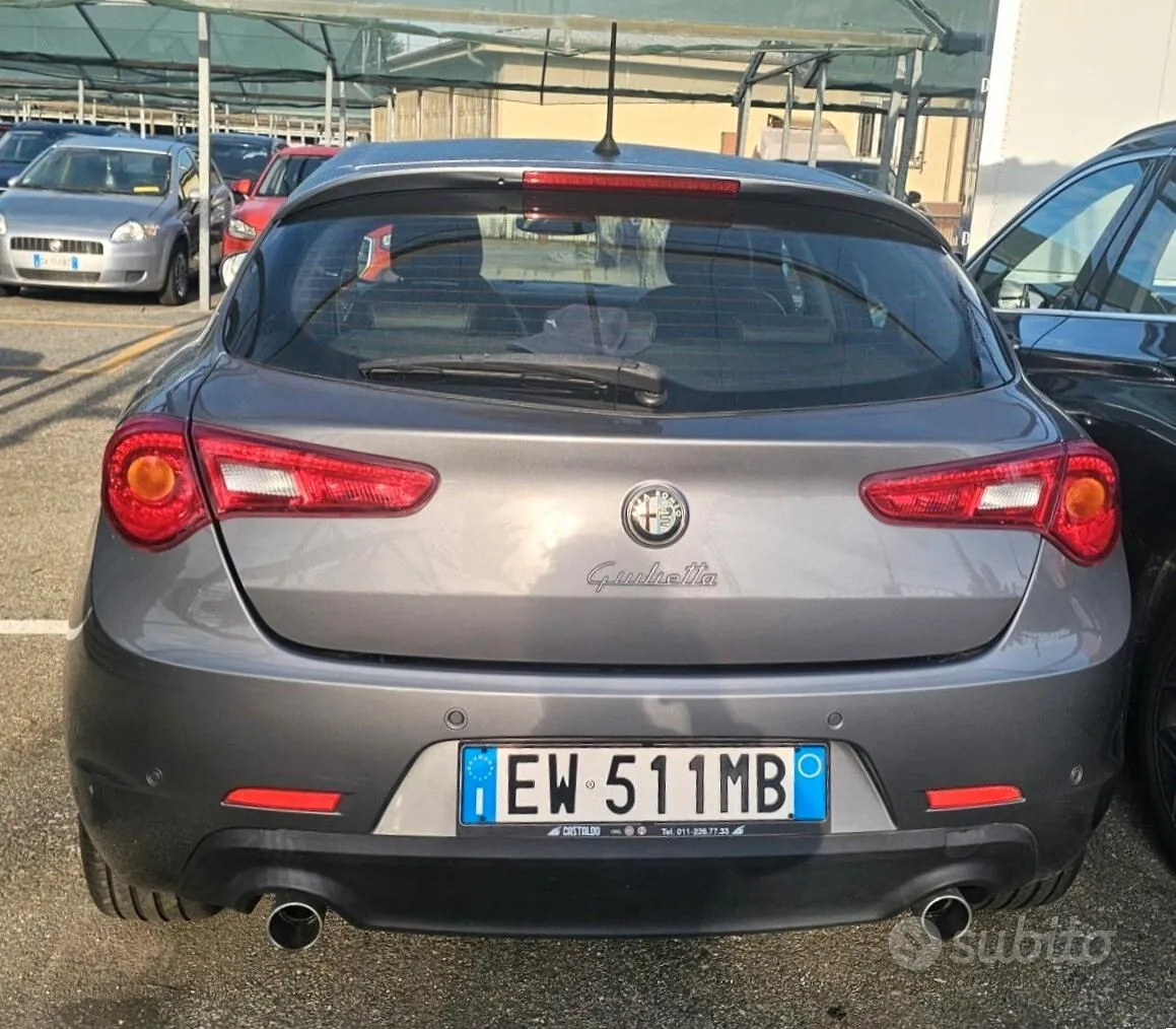 Alfa Romeo Giulietta 2014 photo 3