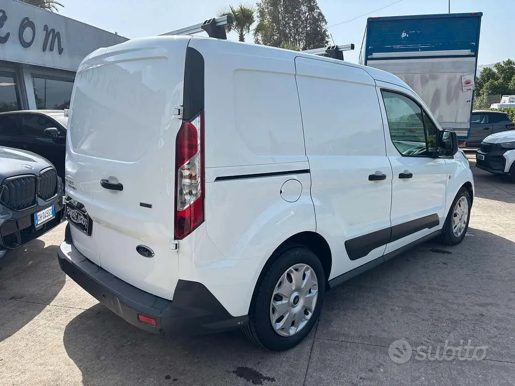 Ford Transit Connect 2017 photo 4
