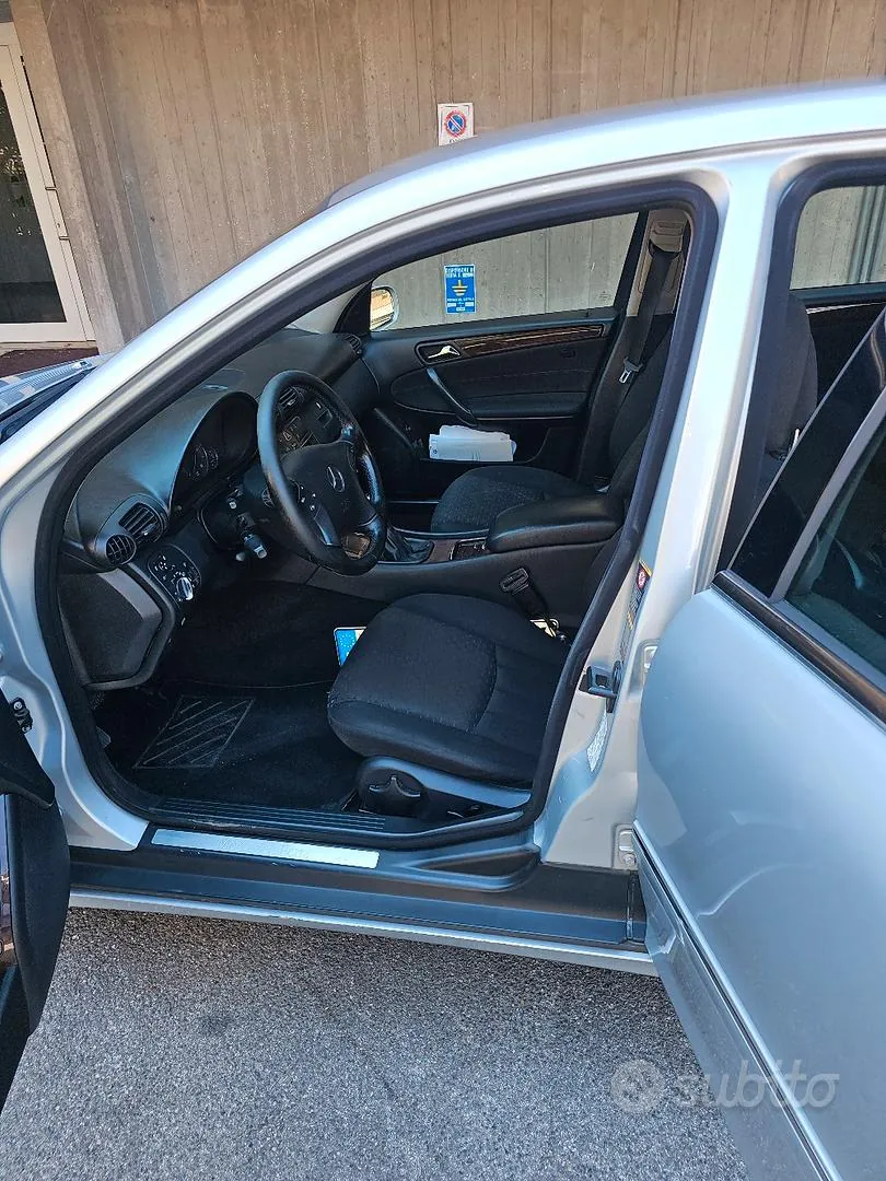 Mercedes-Benz W203 2006 photo 3