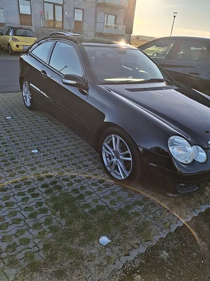 Mercedes-Benz C180 2008 photo 4