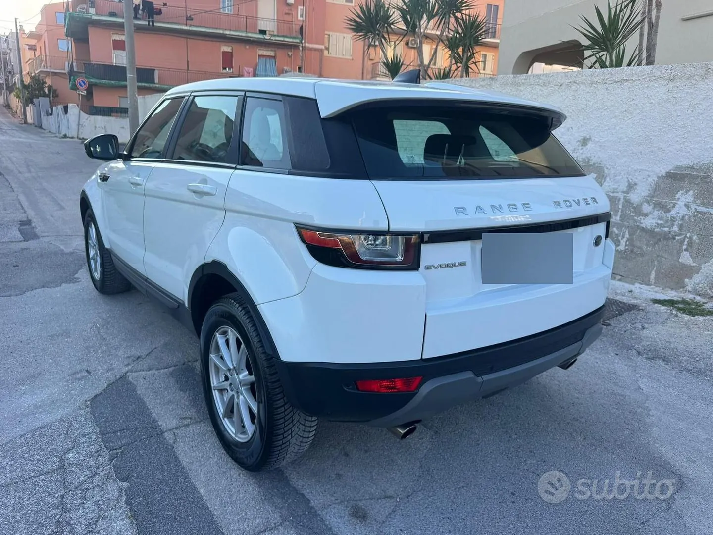 Land Rover Range Rover Evoque 2017 photo 3