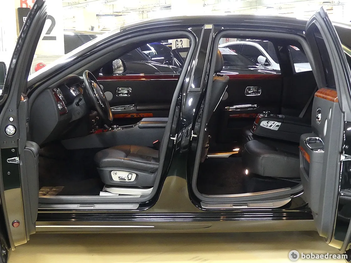 Rolls-Royce Ghost 2014 photo 4