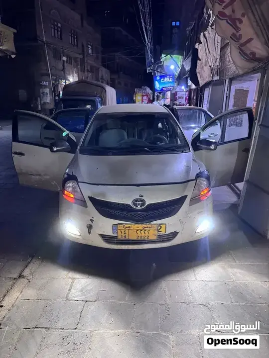 Toyota Yaris 2010 photo 2