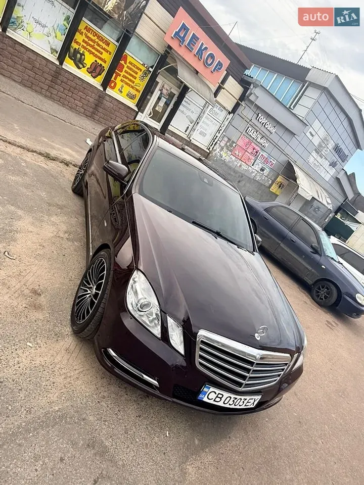 Mercedes-Benz E-Class 2010 photo 4