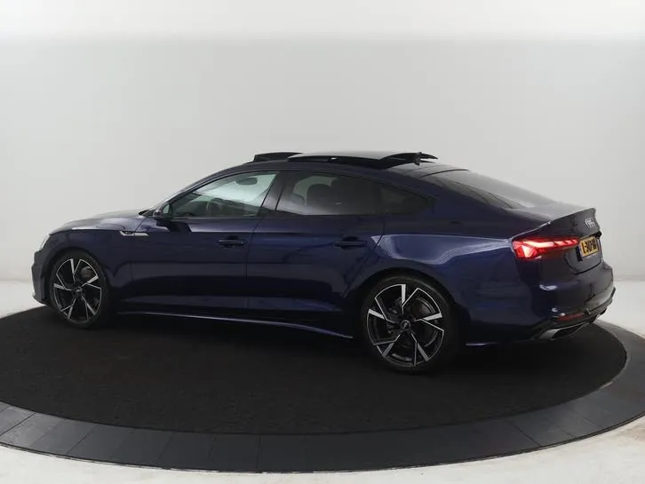 Audi A5 2021 photo 2