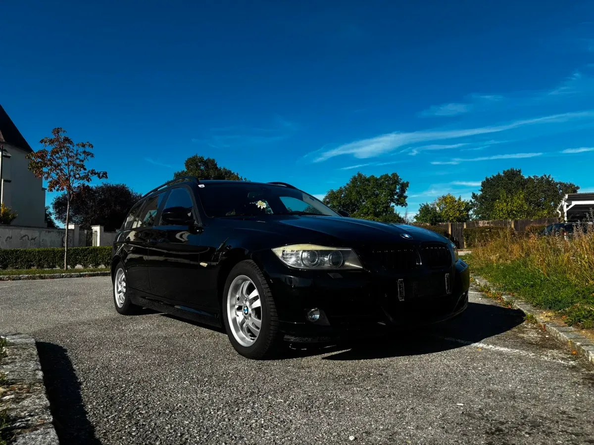 BMW 3 Series 2008 photo 2