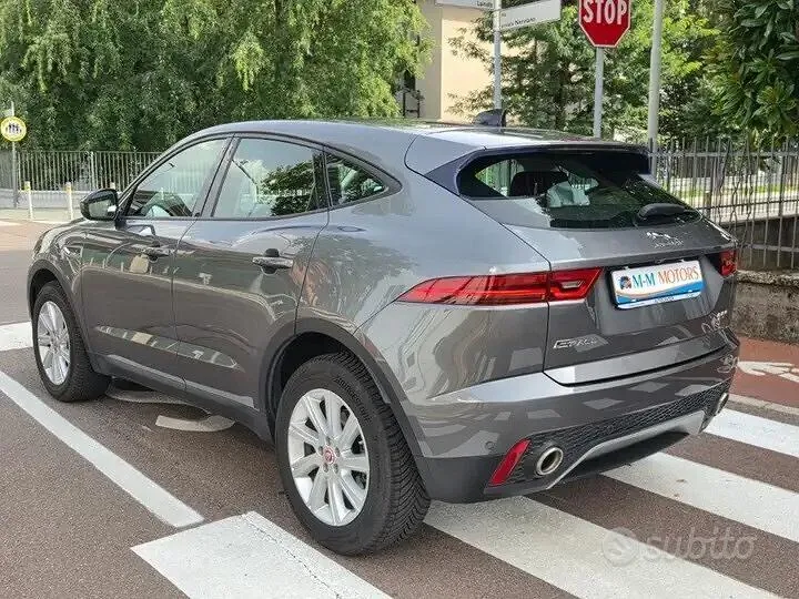 Jaguar E-Pace 2020 photo 5