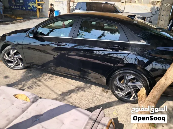 Hyundai Elantra 2025 photo 3