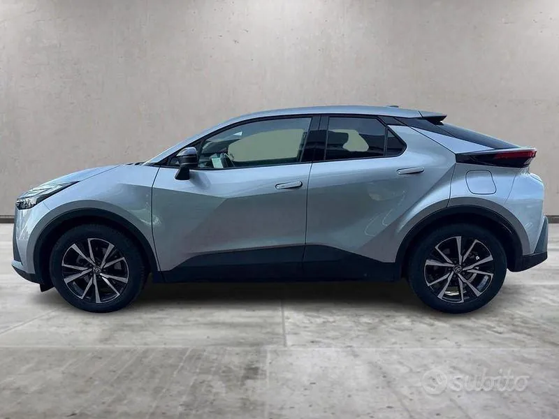 Toyota C-Hr 2025 photo 4