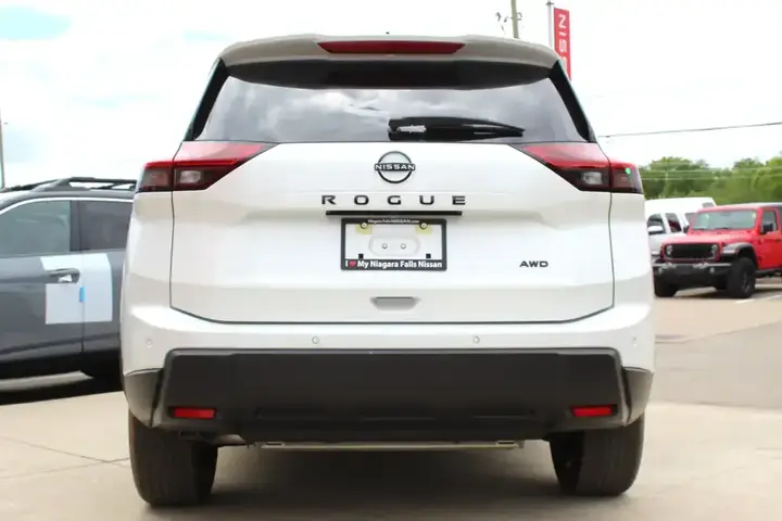 Nissan Rogue 2026 photo 4