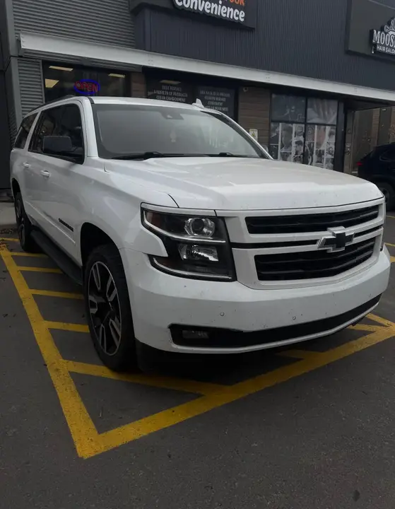Chevrolet Suburban 2019 photo 2