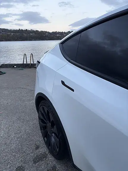 Tesla Model Y 2022 photo 4
