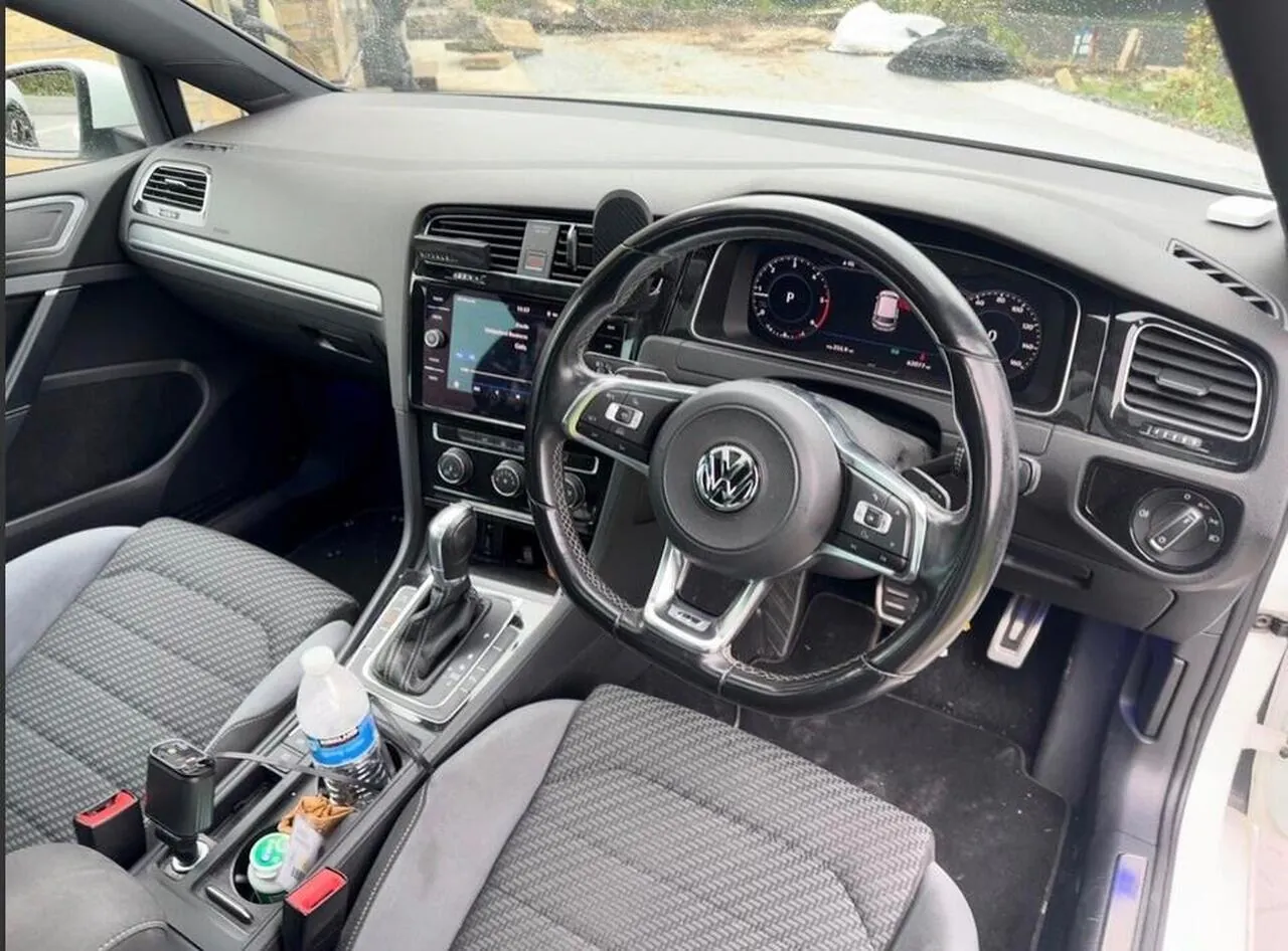 Volkswagen Golf 2017 photo 2