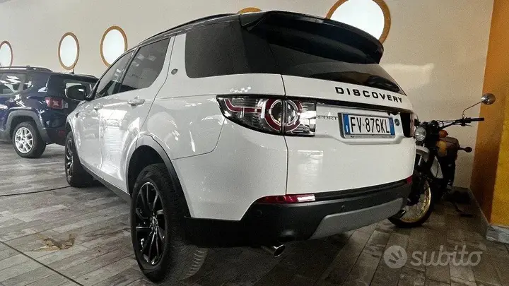 Land Rover Discovery Sport 2019 photo 4