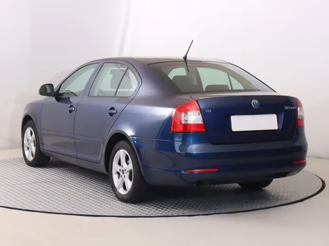 Skoda Octavia 2011 photo 3