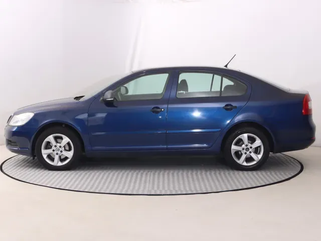 Skoda Octavia 2011 photo 2