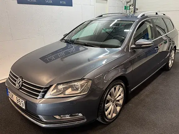 Volkswagen Passat 2012 photo 2