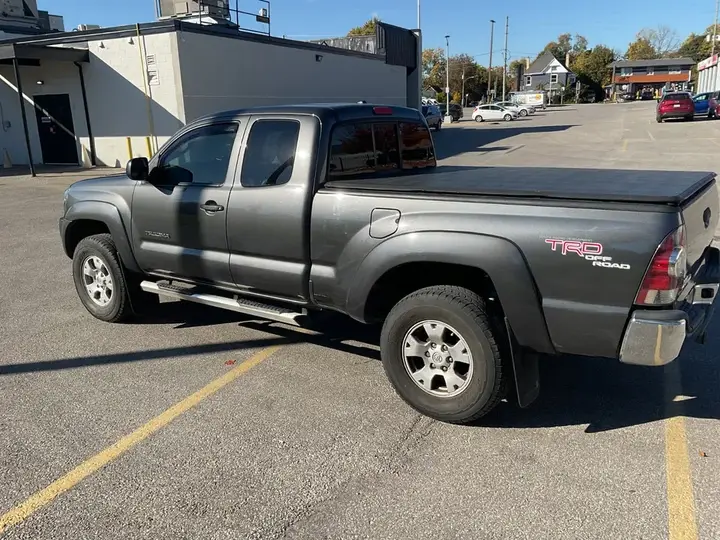 Toyota Tacoma 2010 photo 5