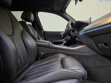 BMW X5 2019 photo 2