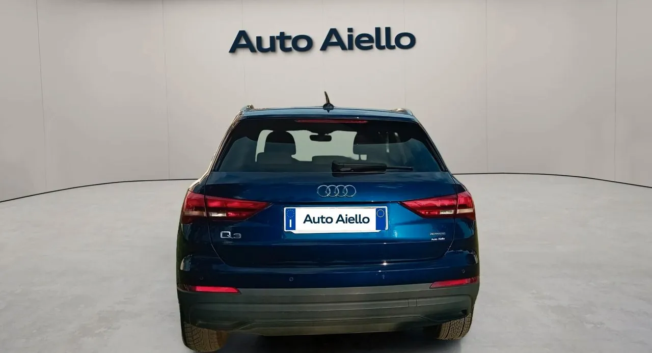 Audi Q3 2021 photo 3