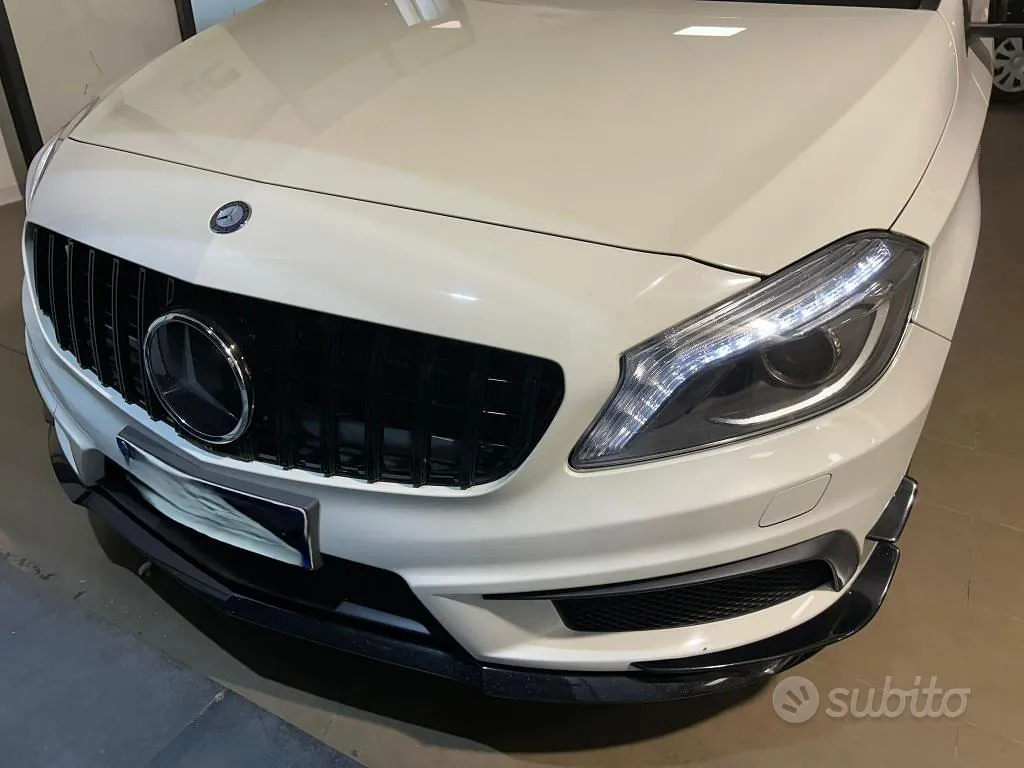 Mercedes-Benz A 2015 photo 2