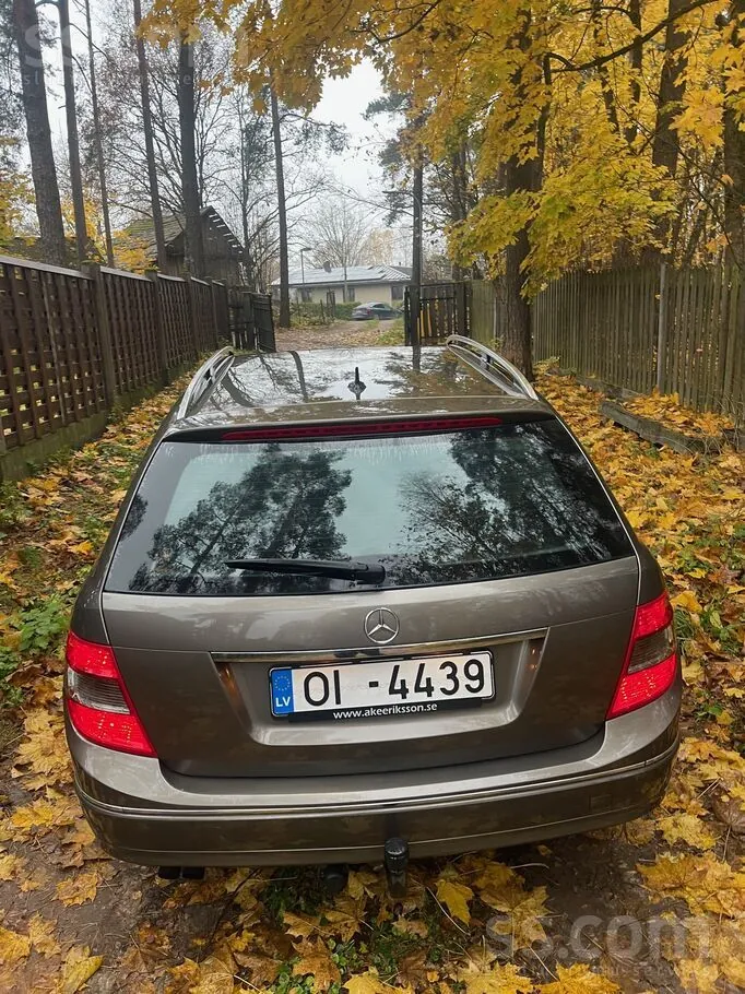 Mercedes-Benz C180 2009 photo 4