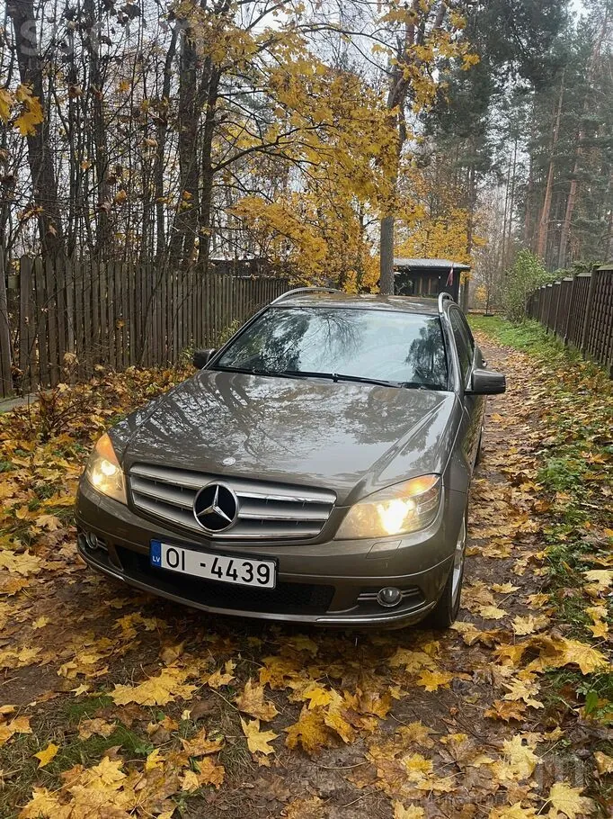Mercedes-Benz C180