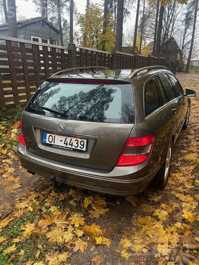 Mercedes-Benz C180 2009 photo 3