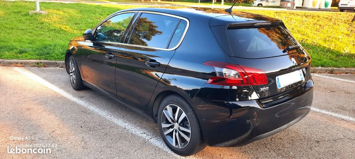 Peugeot 308 2019 photo 3