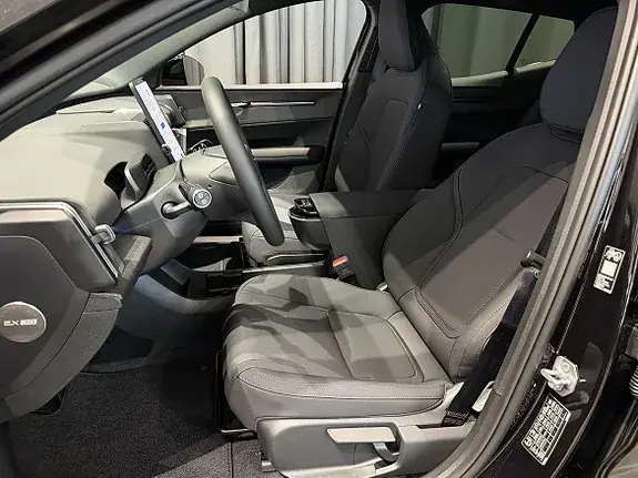 Volvo Ex30 2027 photo 2