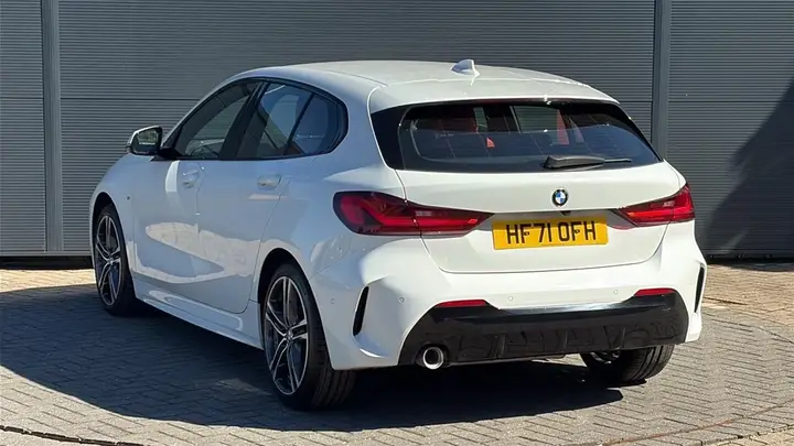 BMW 1 Series 2021 photo 3