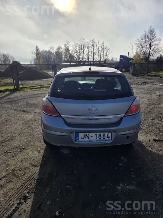 Opel Astra 2005 photo 4
