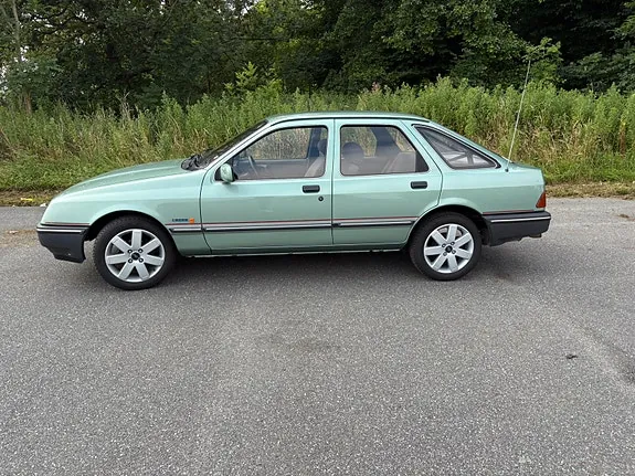 Ford Sierra 1987 photo 2