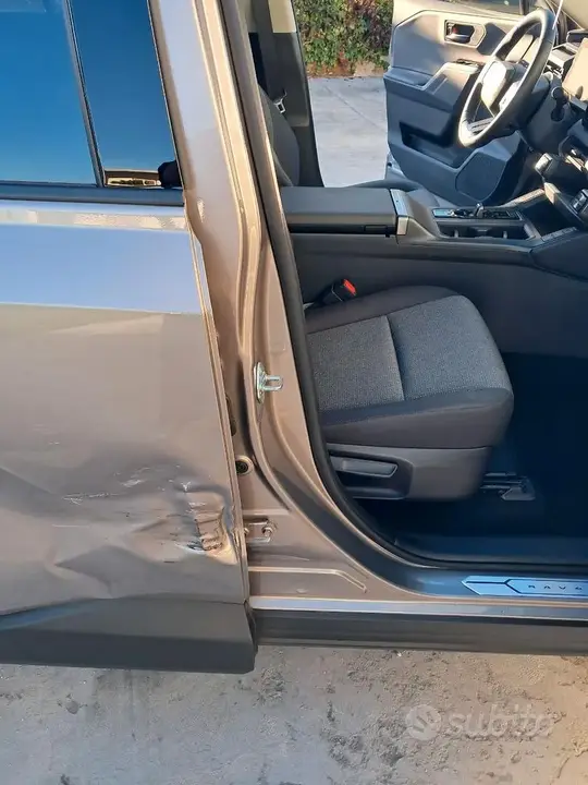 Toyota Rav4 2026 photo 3