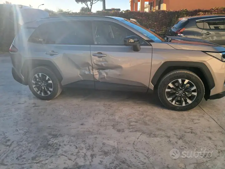 Toyota Rav4 2026 photo 2