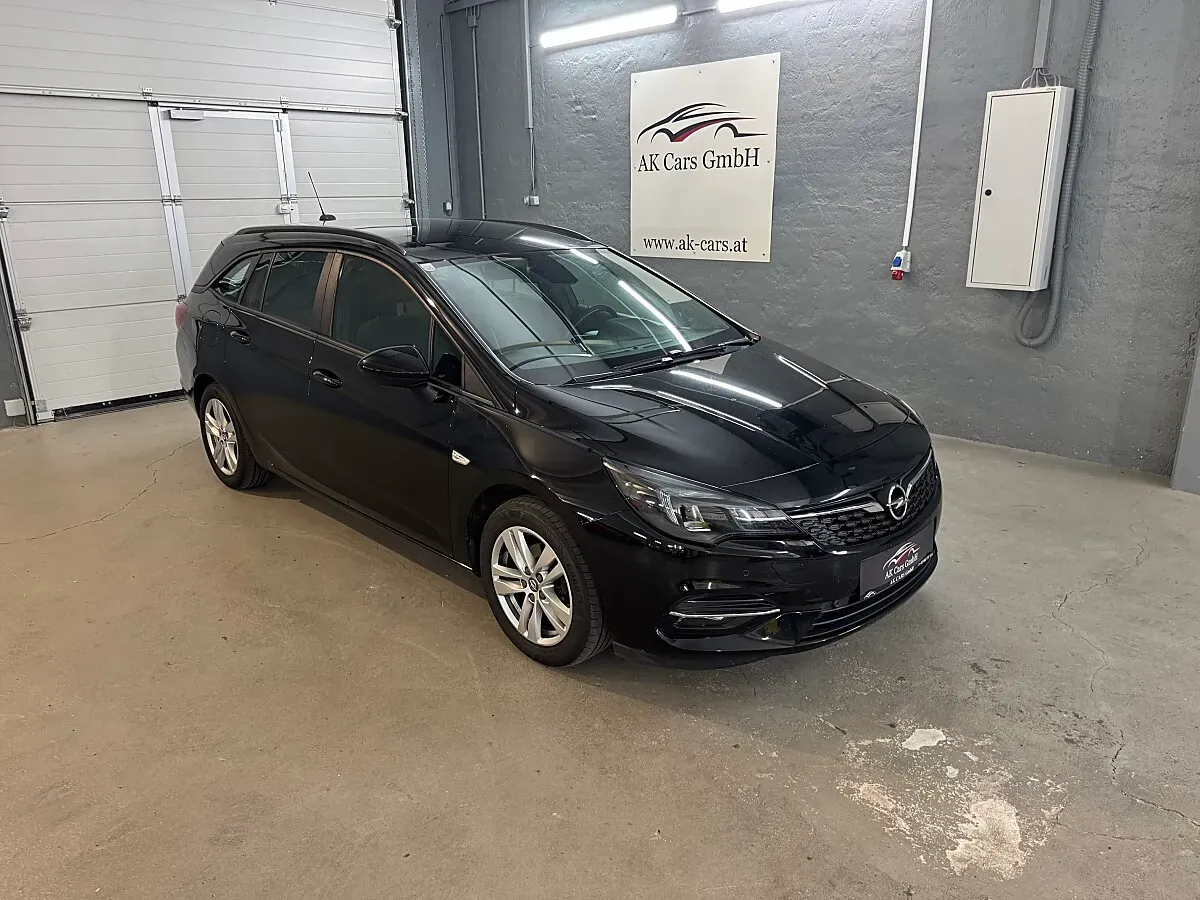 Opel Astra 2021 photo 2