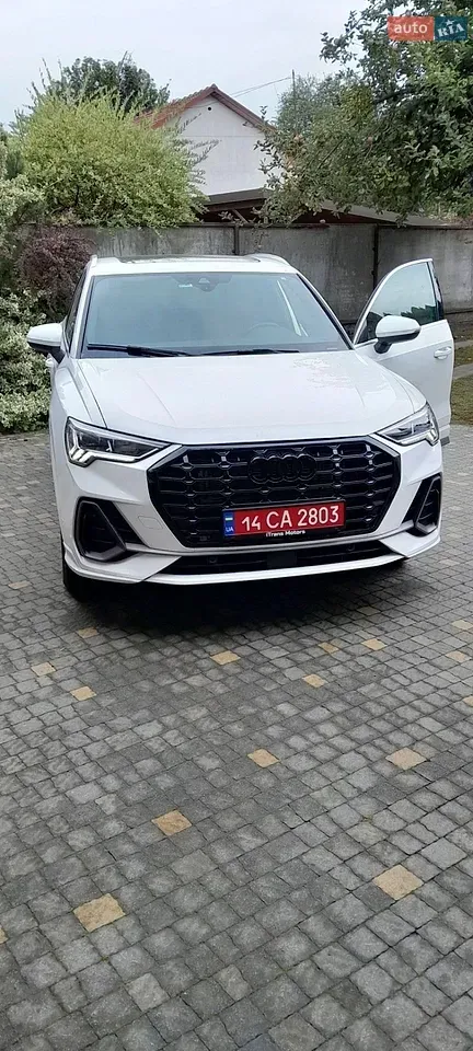 Audi Q3 2021 photo 4