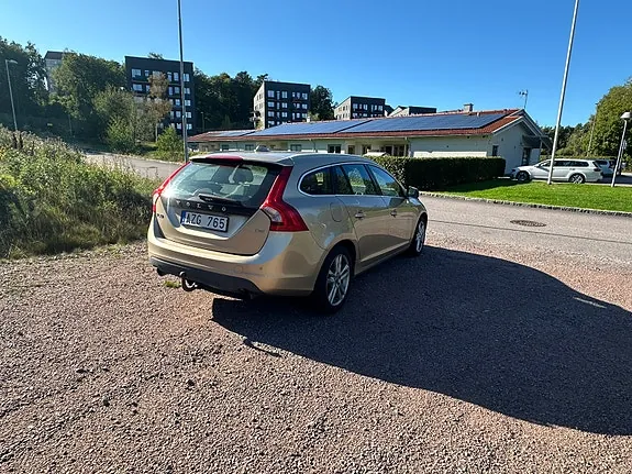 Volvo V60 2011 photo 3